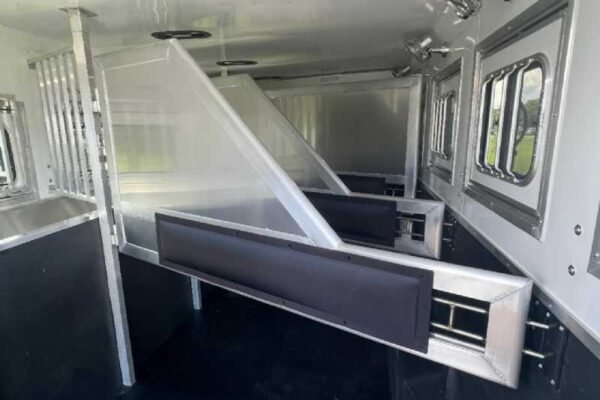 2024 Lakota Charger 8411RKGLQ 4 Horse Trailer with 11′ Short Wall - Image 28
