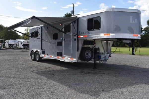 2020 Lakota Colt 8209SO 2 Horse Trailer with 9′ Short Wall - Image 6