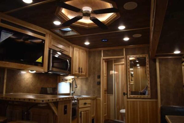 2021 Lakota BIGHORN 8316SRGLQ 3 Horse Trailer with 16′ Short Wall - Image 23