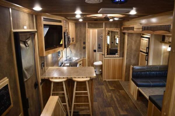2021 Lakota BIGHORN 8316SRGLQ 3 Horse Trailer with 16′ Short Wall - Image 33