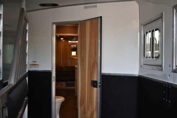 2021 Lakota BIGHORN 8316SRGLQ 3 Horse Trailer with 16′ Short Wall - Image 10