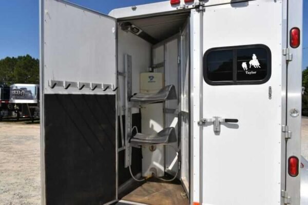 Used 2005 Silver Star 2HGNLQ 2 Horse Trailer with 4′ Short Wall - Image 17