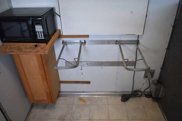 Used 1998 Silver Star 2HGN 2 Horse Trailer with 6′ Short Wall - Image 8