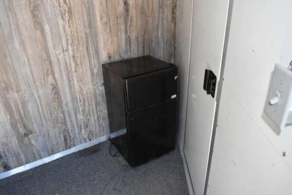 Used 2005 Silver Star 2HGNLQ 2 Horse Trailer with 4′ Short Wall - Image 8