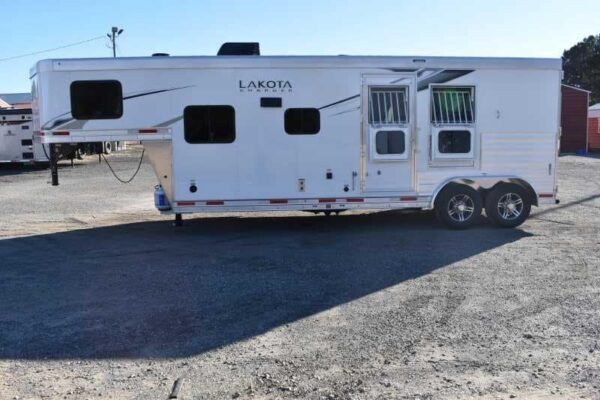 2022 Lakota Charger LQ 2 Horse Trailer with 9′ Short Wall - Image 8