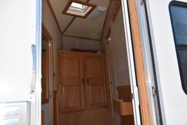 2005 Sundowner Sunlite  6LQ Horse Trailer with 11′ Short Wall 725 Grand Sierra 8612GLQ MidTack - Image 43