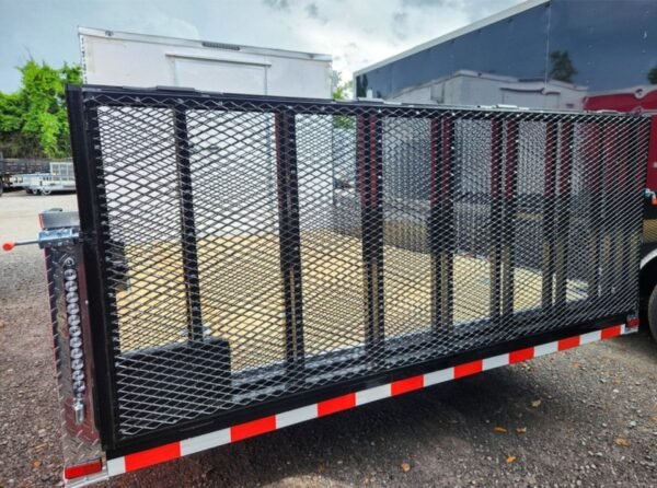 8.5' x 20' White V-Nose Hybrid Enclosed Trailer - Image 10