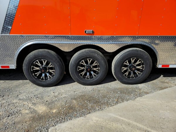 8.5' X 30' Custom Gooseneck Enclosed Trailer - Image 5