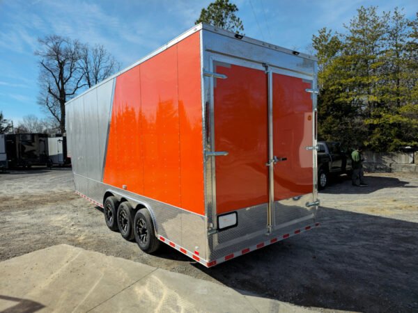 8.5' X 30' Custom Gooseneck Enclosed Trailer - Image 6