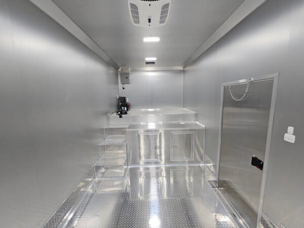 8.5' X 30' Custom Gooseneck Enclosed Trailer - Image 19