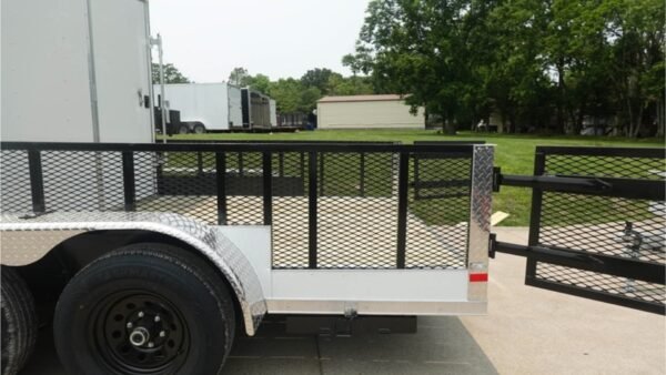 7x16 Tandem White V-Nose Hybrid Enclosed Trailer - Image 7