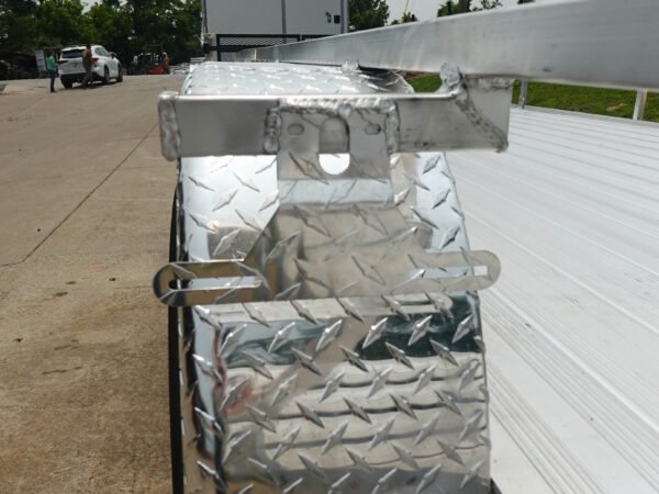 7' x 18' All Aluminum Utility Trailer Dual Axle Straight Deck - Image 12