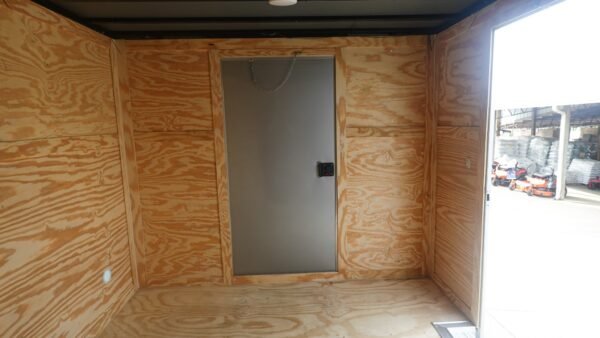 8.5' x 20' White V-Nose Hybrid Enclosed Trailer - Image 19