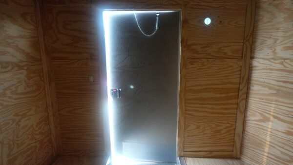 8.5' x 20' White V-Nose Hybrid Enclosed Trailer - Image 21